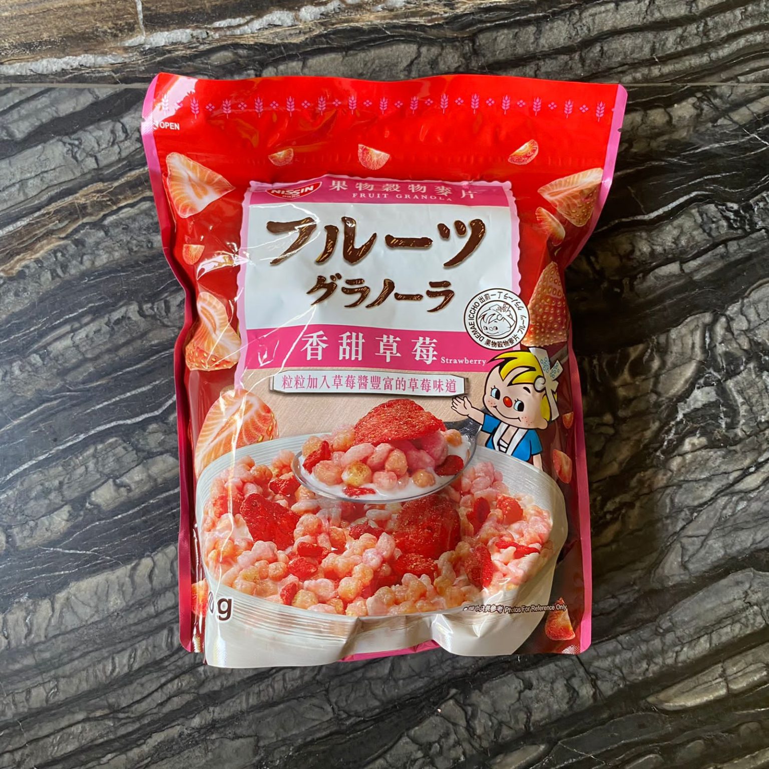 Nissin cereal granola Strawberry Japan Corner